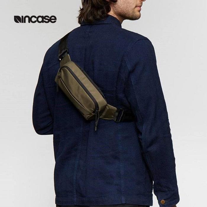 Incase Waist Bag With Flight Nylon Tas Pinggang (INOM100311) | Tas Pinggang Pria | Tas Selempang Pria | Tas Mini pria - 4